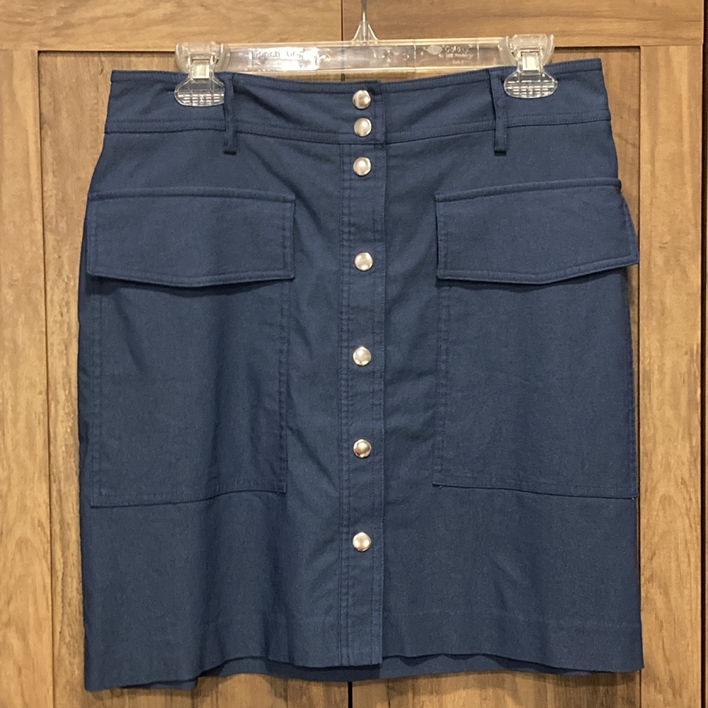 Nine West Cargo Flap Pocket Wrap and Snap Blue Skirt Size Medium